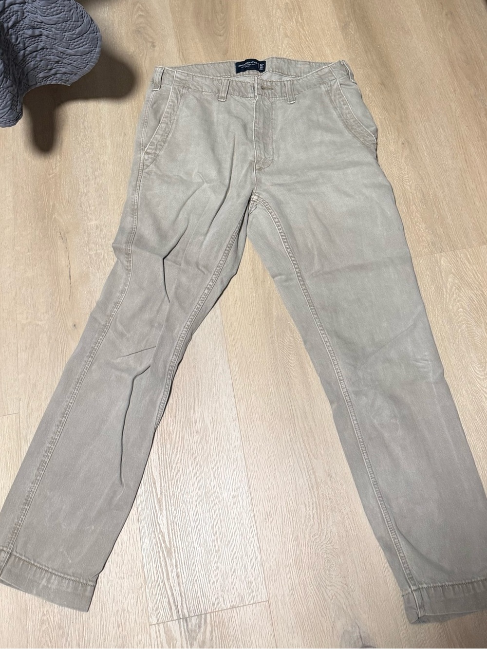 Abercrombie & Fitch Men's Straight jeans in Light Beige
